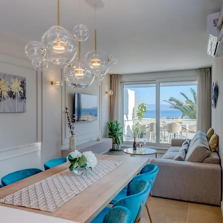 Apartment Beachfront Holiday Split