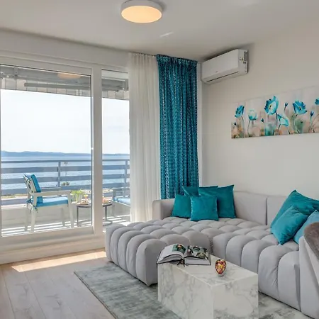 Beachfront Holiday * Split